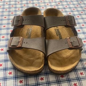Girls Birkenstock sandals